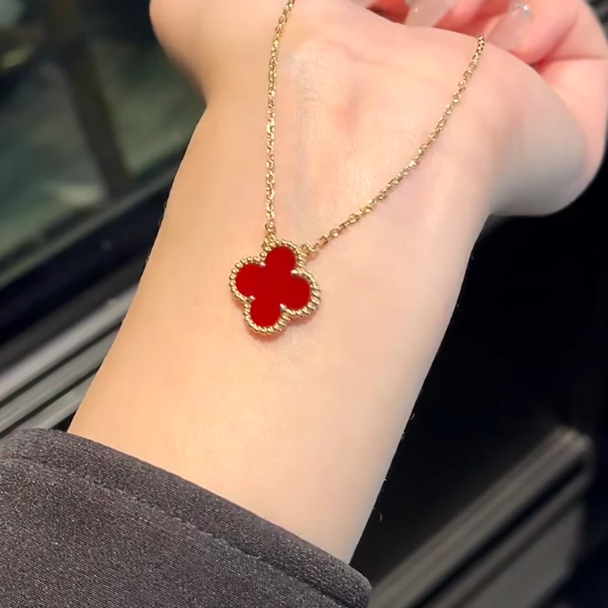 18K金红玉髓项链