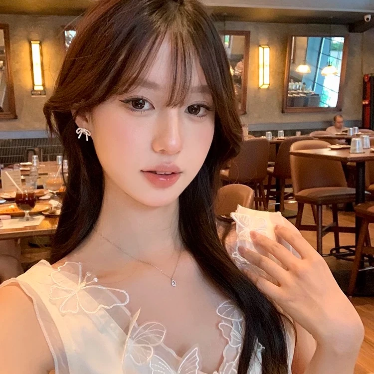 铜合金合成锆石耳饰 气质闪锆蝴蝶结耳环女精致耳钉轻奢百搭耳环