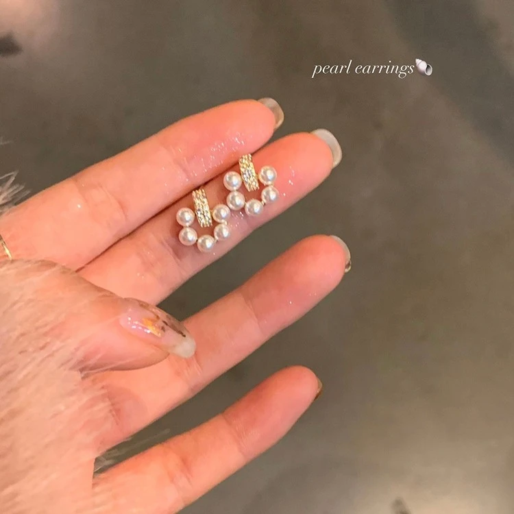 铜合金合成锆石耳饰 秋冬小香风珠珠耳钉女轻奢百搭耳饰气质耳环