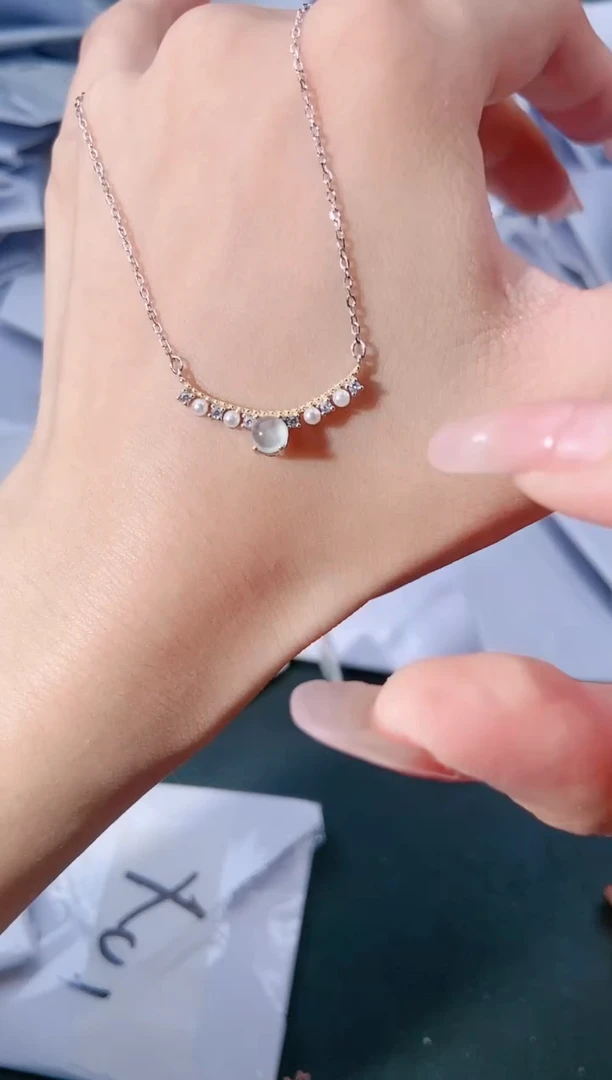 【闪购商品】翡翠吊坠(不含链)银S925镶嵌.