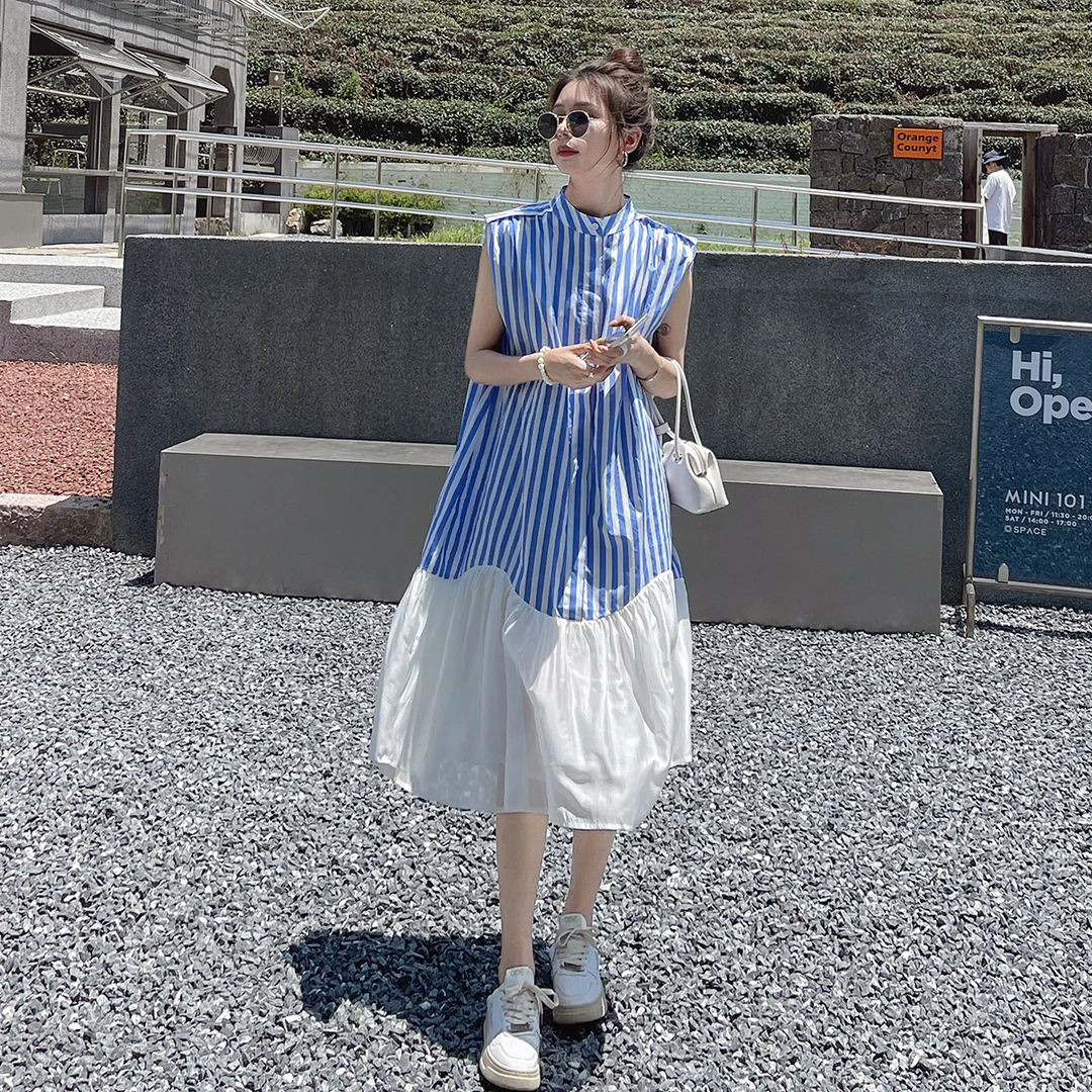 蓝色条纹背心裙女夏季2025新款法式宽松设计感拼接洋气女生连衣裙