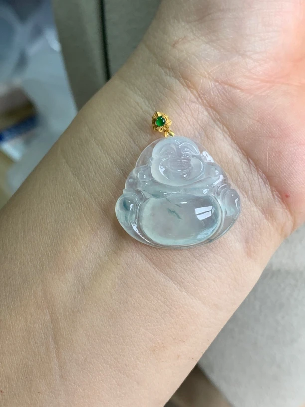 6天然缅甸翡翠A货冰种白冰飘花佛公吊坠(尺寸23.1*25.7*5.6mm)