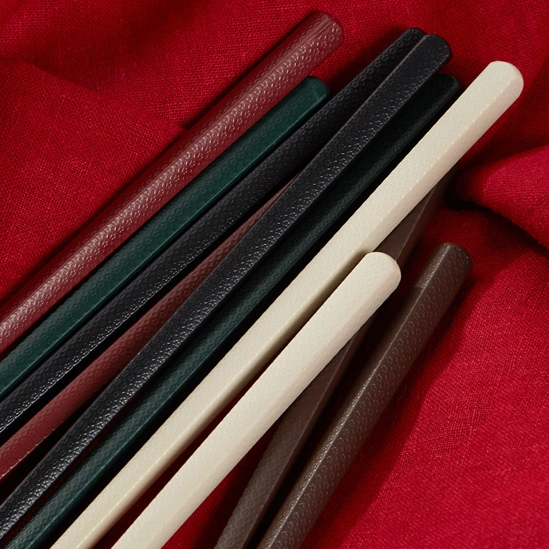 多样屋樱语日式合金筷10双礼盒防滑无漆网红筷子高档情侣创意陶瓷