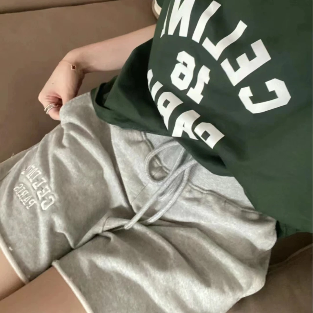 未使用 Celine/思琳 纯色加绒棉质字母印花抓绒短裤/S码