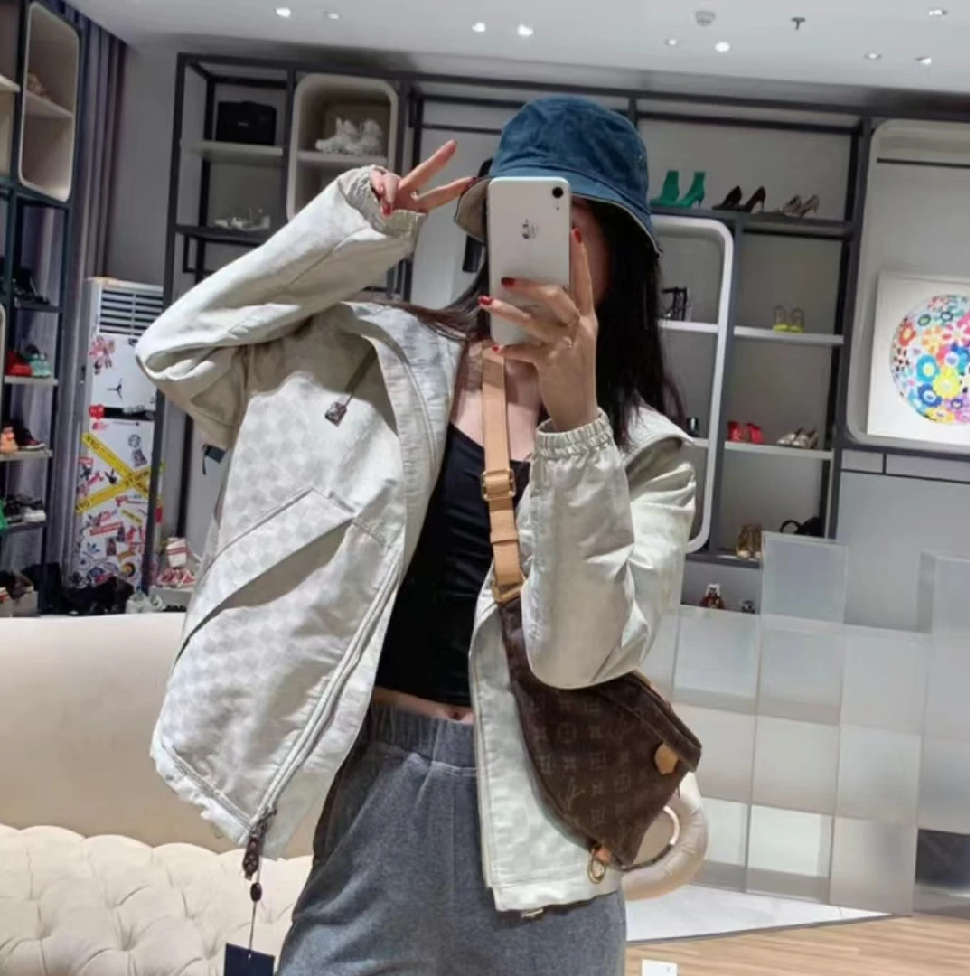 全新未使用 LOUIS VUITTON PARIS  连帽长袖外套/34
