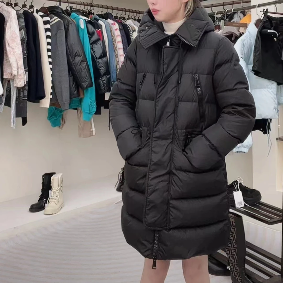 全新未使用  Moncler 连帽拉链纯色鹅绒服/1码/公价22500
