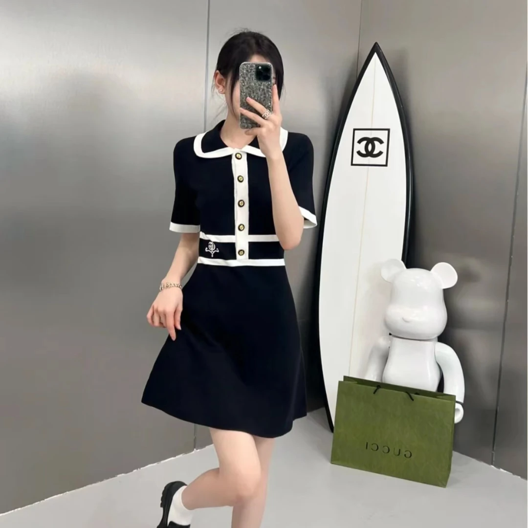全新未使用 GUCCI/古驰 SS23单排扣短袖连衣裙/XS