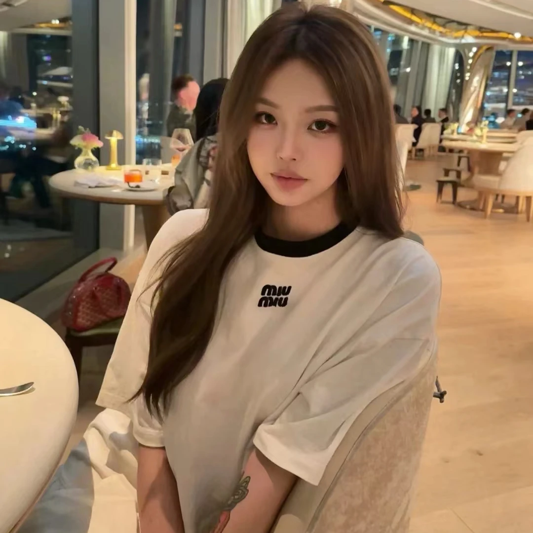 全新未使用  MIU MIU 字母印花圆领短款短袖T恤/M/公价10500