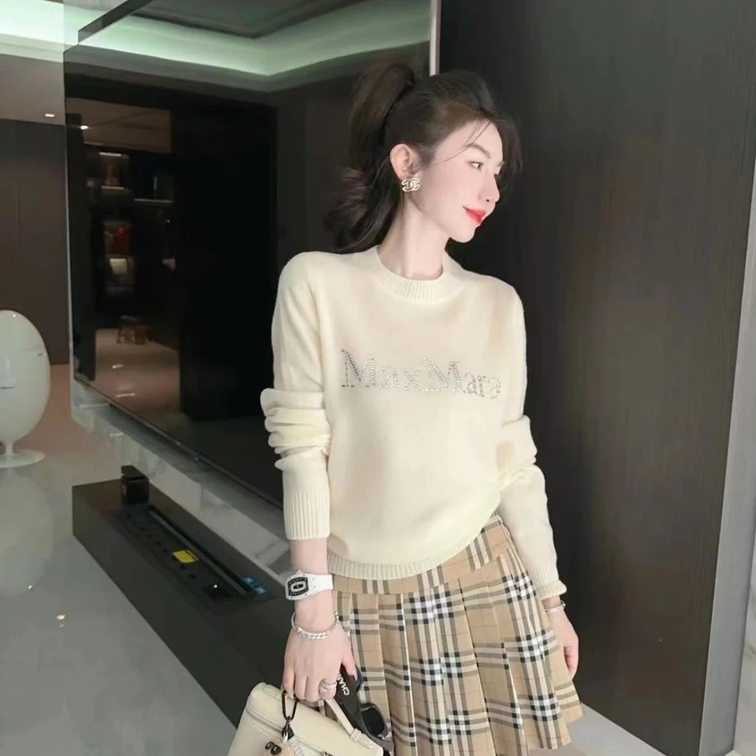 全新未使用 MaxMara 裸色串珠字幕羊绒混纺卫衣/S