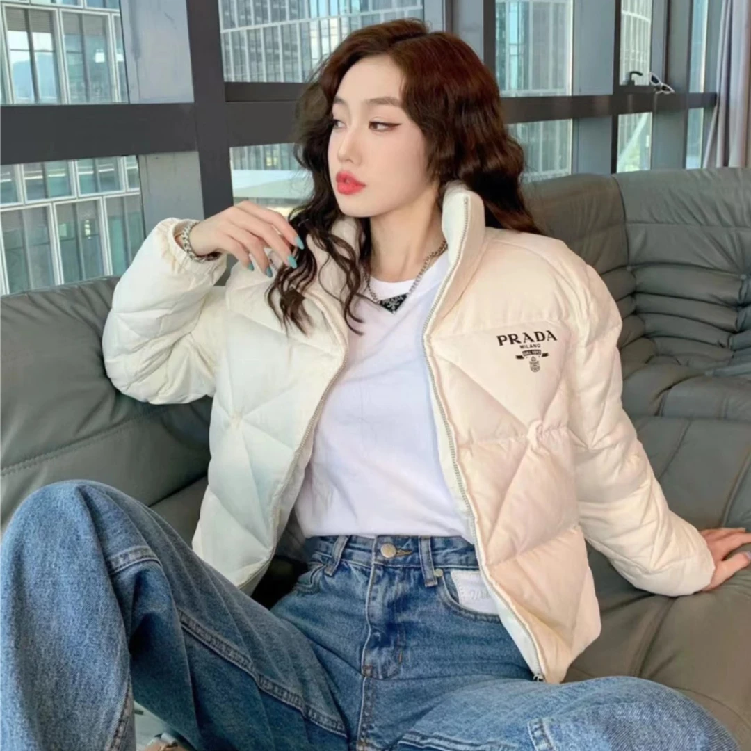 全新未使用  Prada 短款拉链微标鹅绒服 白色/38/公价27100