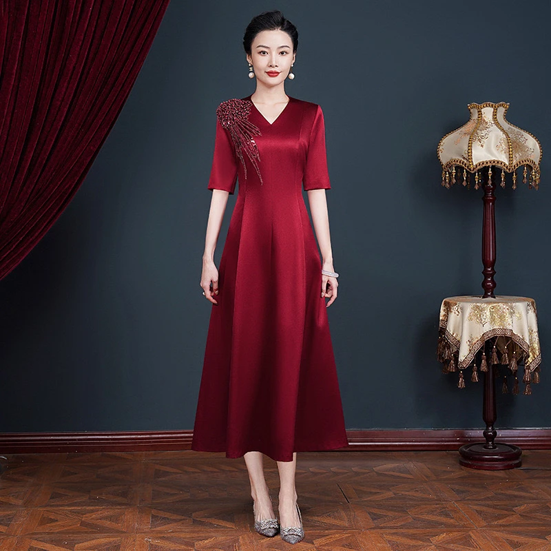 高端年轻喜婆婆装婚礼高贵长款丈母娘妈妈婚宴礼服洋气结婚遮肚子