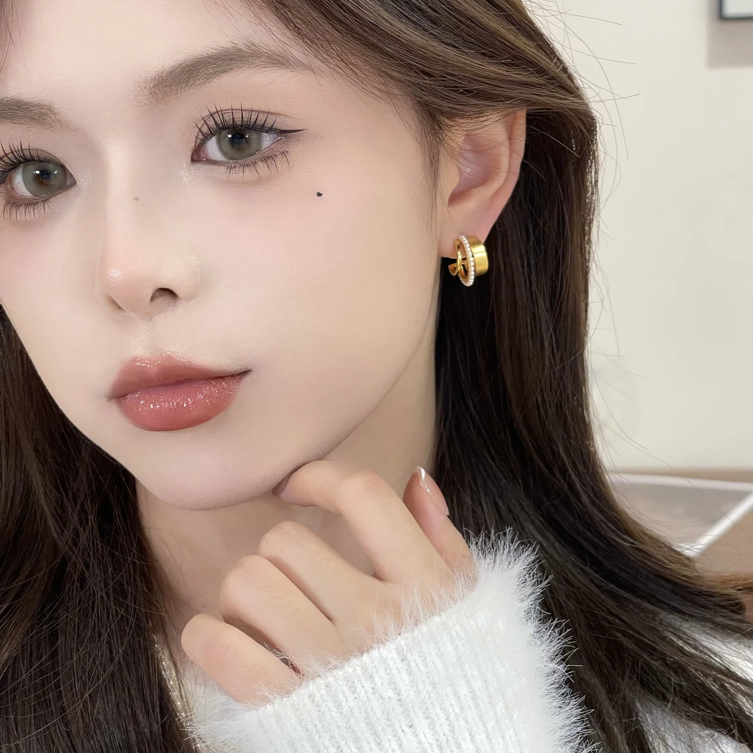 925银针耳饰 X976金色简约耳钉小众百搭时尚轻奢雅丹风