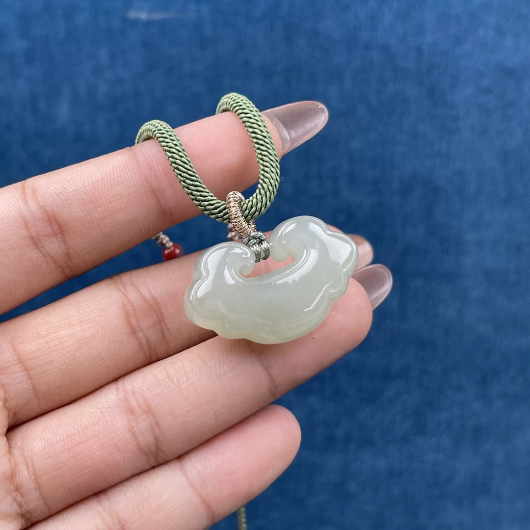 G0653和田玉0吊坠16.7*31.1*10.2 微瑕介意勿拍不退换