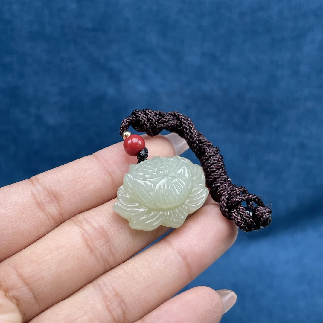 XD067和田玉莲花吊坠O  23*30*10.4