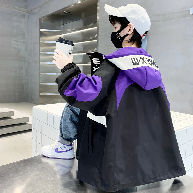 洋气童装儿童防风衣外套户外冲锋衣春秋款秋装大童秋季男孩小三防