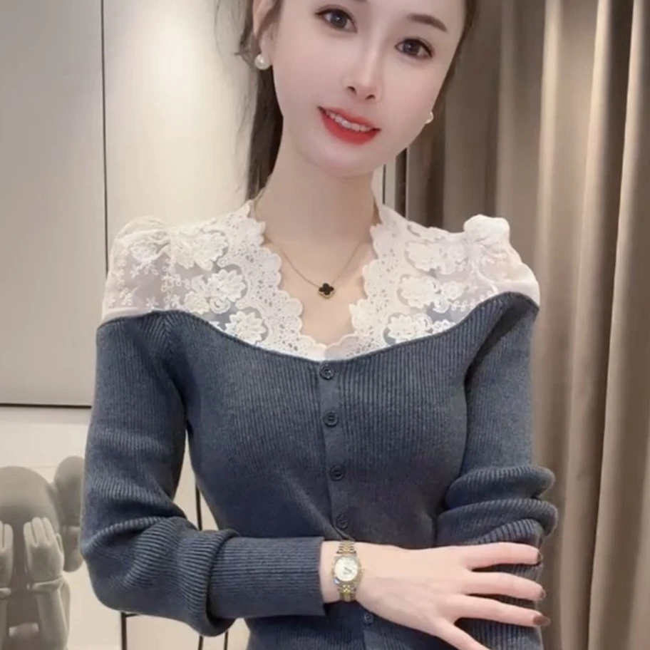 时尚蕾丝花边拼接法式温柔风长袖收腰显瘦甜美上衣