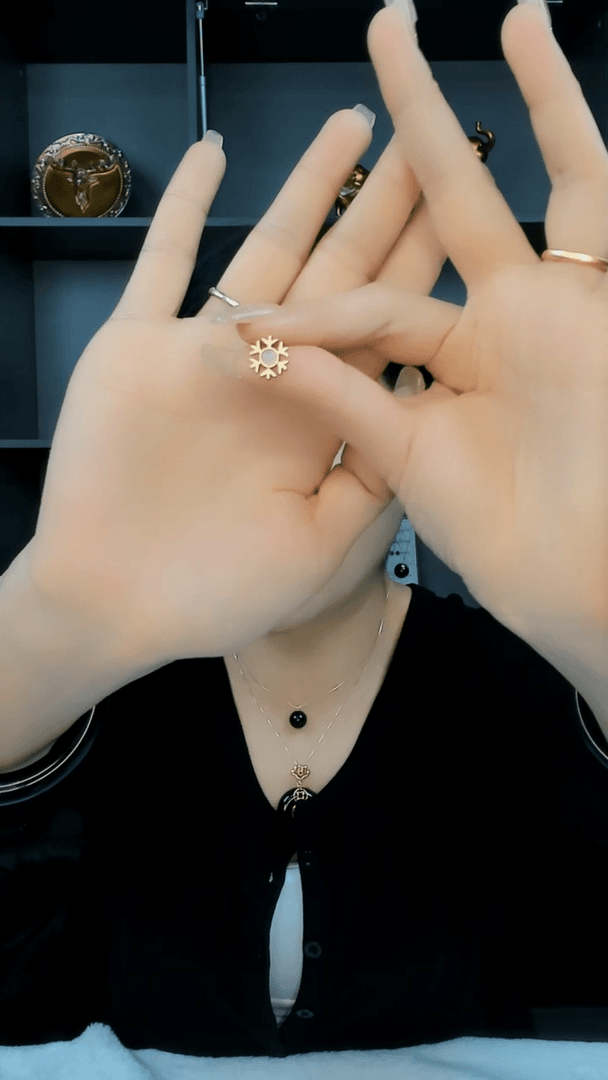 【闪购商品】石英质玉耳钉合金古法雪花耳钉