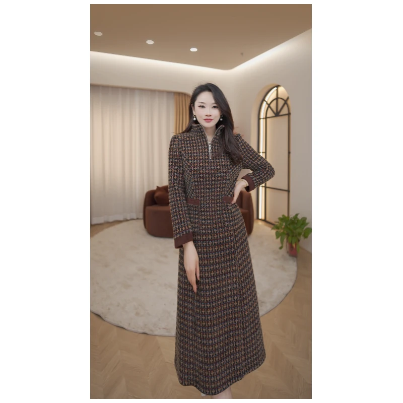 8167冬季新款百搭显瘦气质长袖时尚复古印花过膝收腰洋气连衣裙