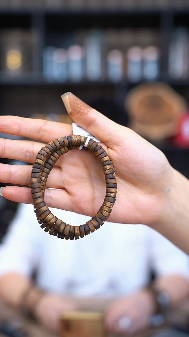 【闪购商品】沉香手串片珠单圈多样性发一条