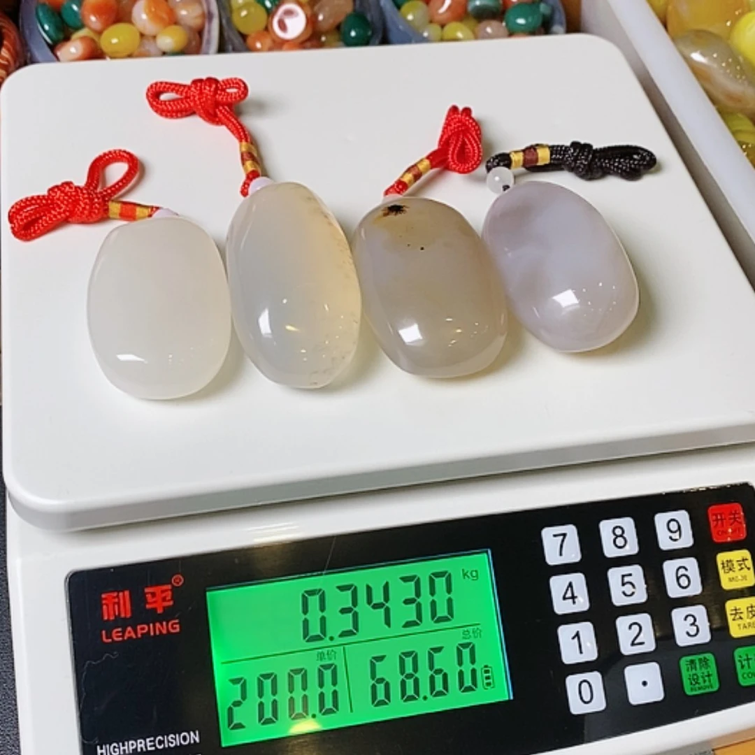 【闪购商品】玛瑙/玉髓手把石未镶嵌徒***中