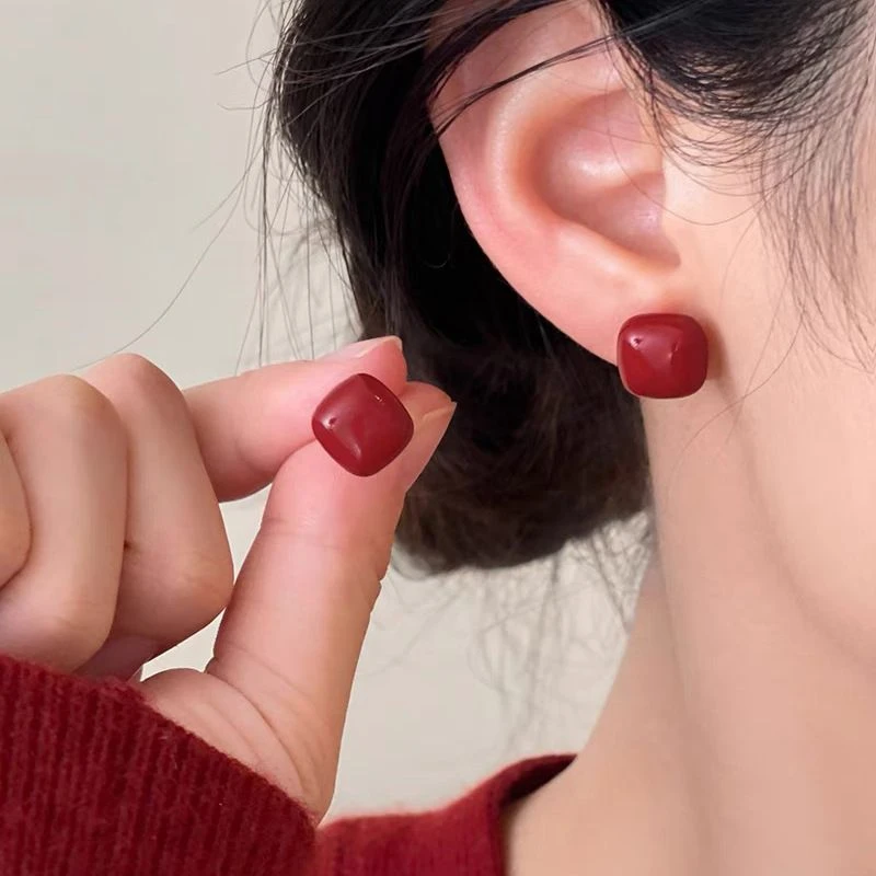 合金耳饰 安可拉红色2024新款高级感耳环秋冬复古小众设计感耳饰