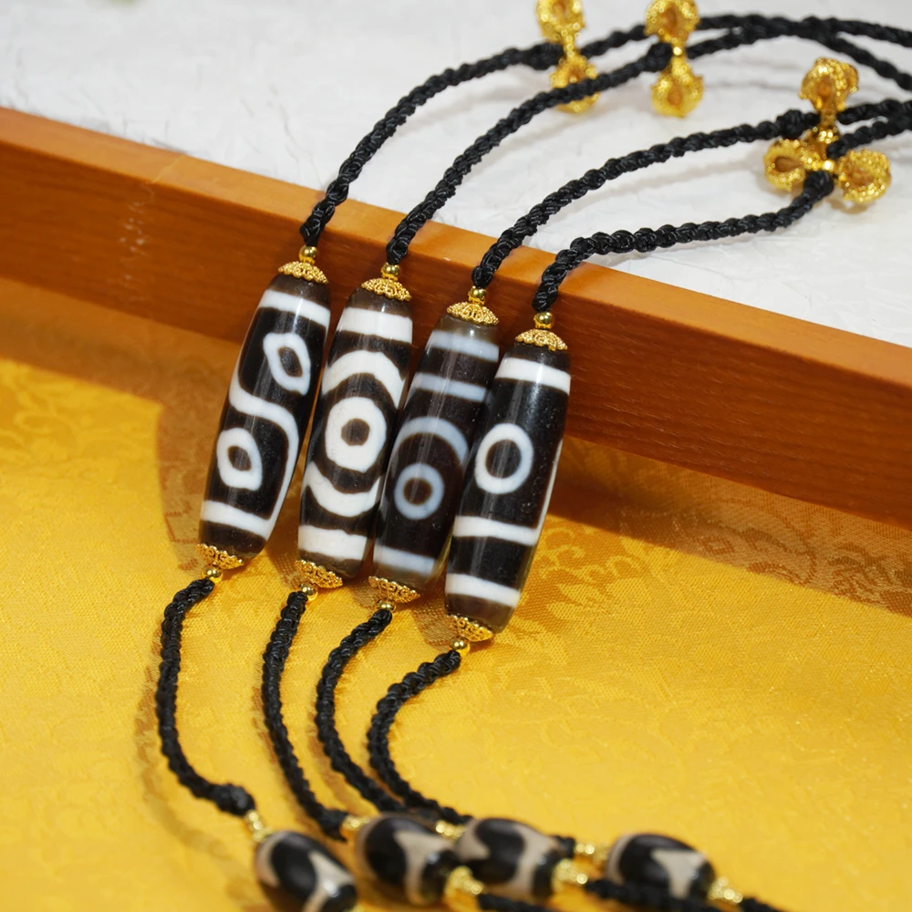 天然玛瑙黑白一二三四息增怀财财图腾小尺寸虎牙配饰藏式锁骨链