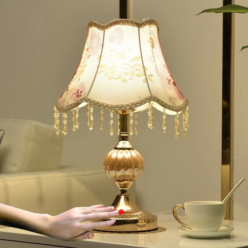 欧式台灯卧室床头灯简约现代温馨浪漫创意复古家用床头柜琉璃灯具