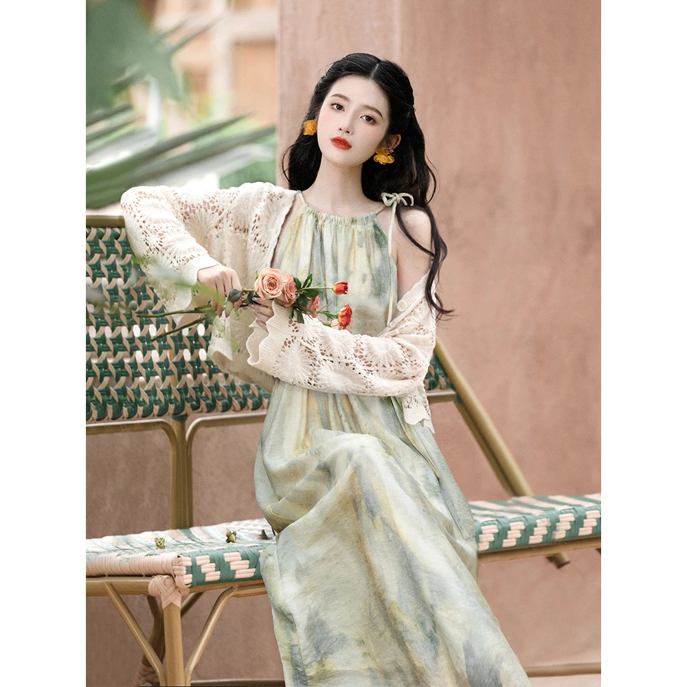 新中式无袖气质晕染挂脖吊带连衣裙女夏季新款温柔风海边度假长裙