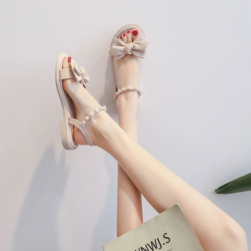 凉鞋女2024新款夏外穿珍珠蝴蝶结软底平底一字带沙滩凉鞋女现货