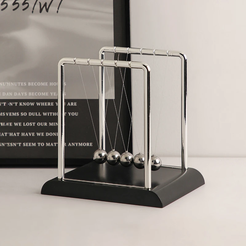 创意牛顿摆球混沌小摆件办公桌创意家居装饰品现代工艺品装饰摆件