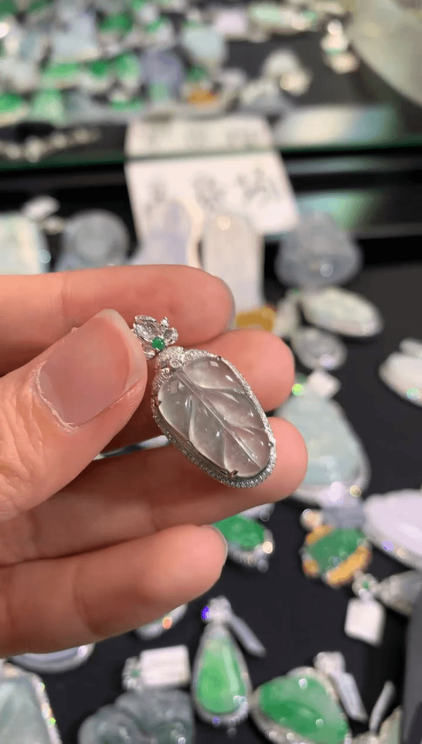 【闪购商品】翡翠吊坠18K金镶嵌叶子