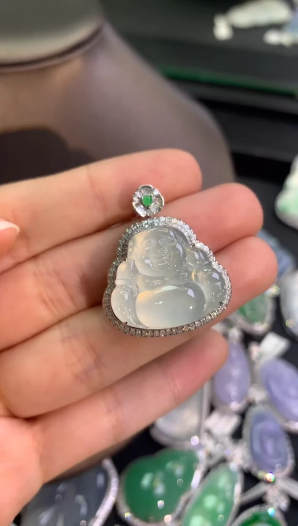 【闪购商品】翡翠吊坠(不含链)18K金镶嵌吊坠