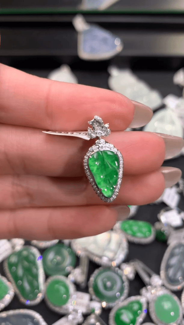 【闪购商品】翡翠吊坠(不含链)18K金镶嵌吊坠
