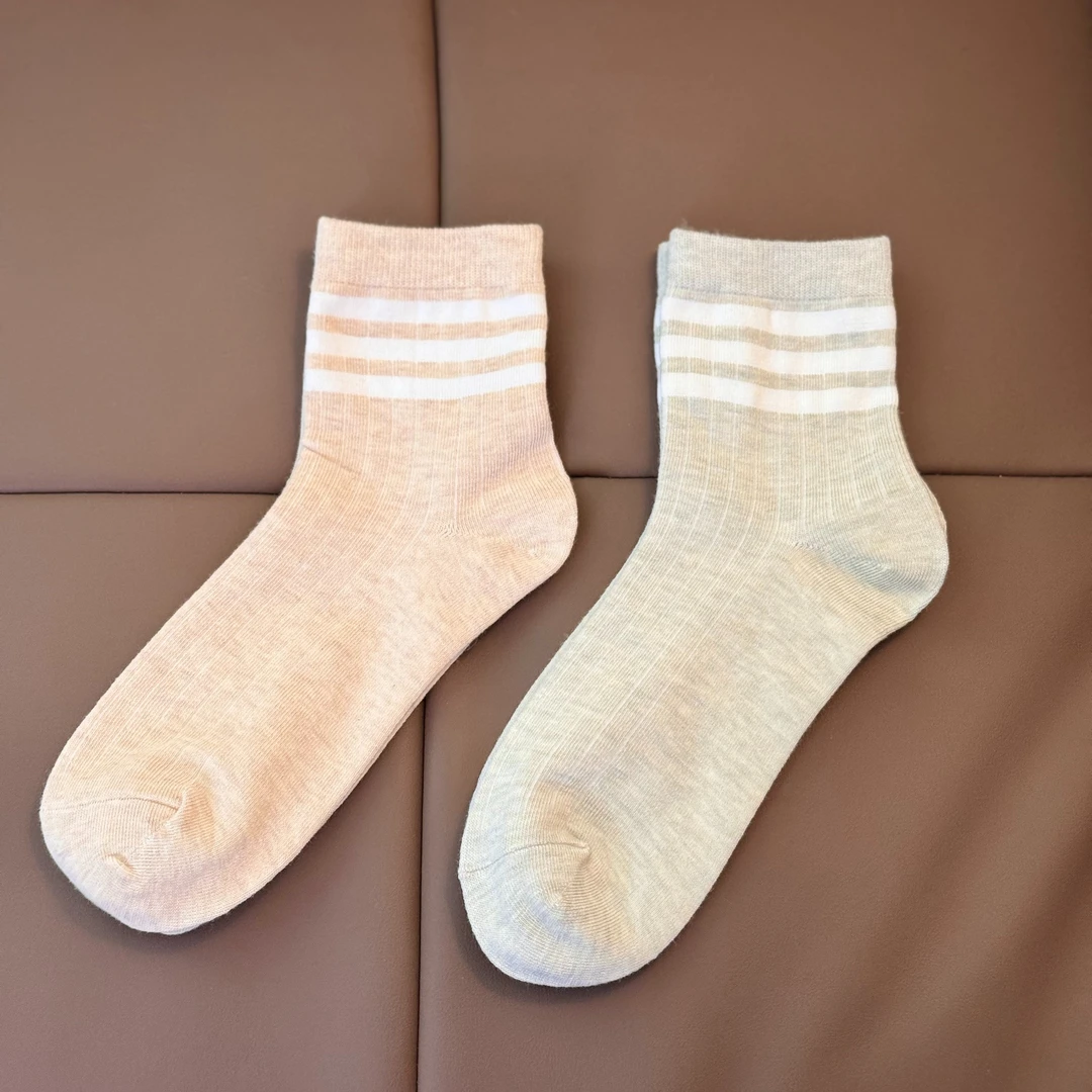 秋冬新款吸汗防臭时尚百搭舒适透气女士中筒袜3双