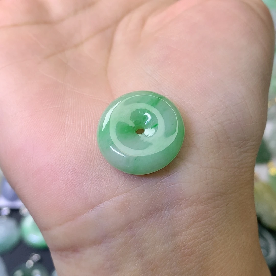 【闪购商品】翡翠颈饰未镶嵌