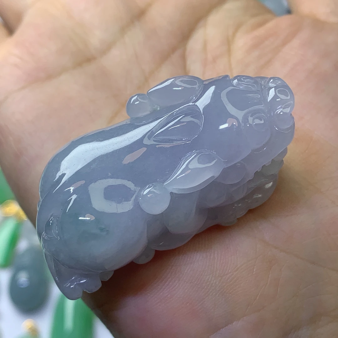 翡翠a货浅紫口含珠大貔貅吊坠（46×22×22.2）