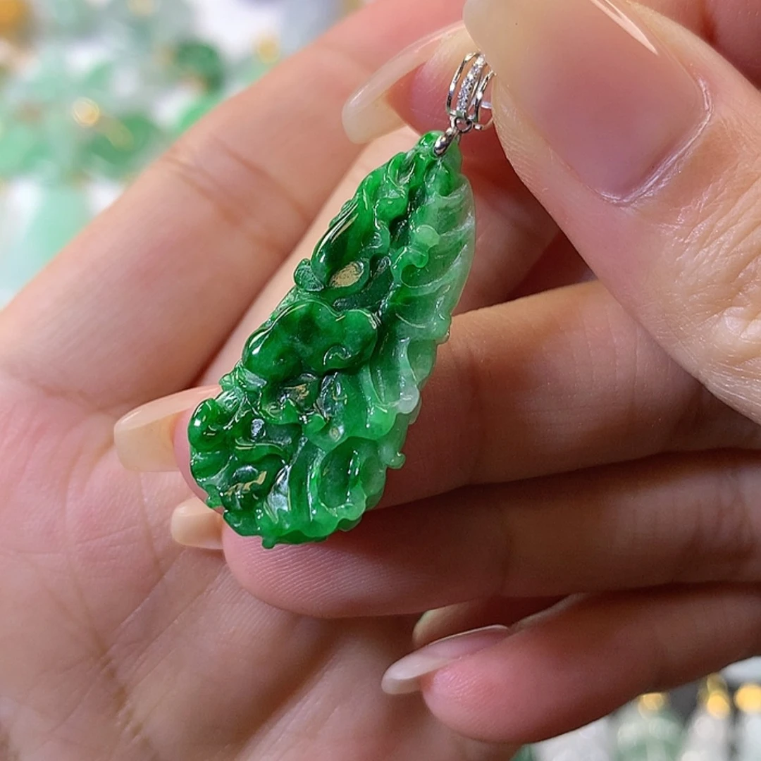 【闪购商品】翡翠吊坠(不含链)18K金镶嵌