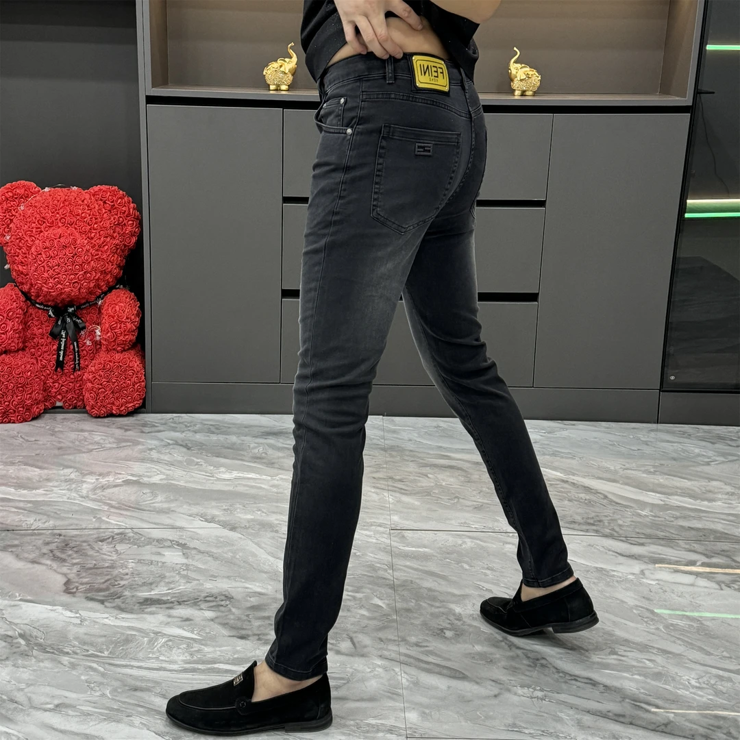 8068-秋冬男士时尚潮流牛仔裤黑色裤子百搭弹力休闲裤韩版小脚裤