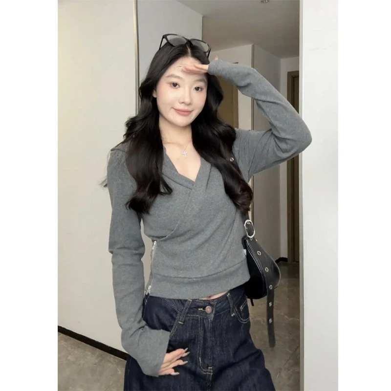 大码胖MM韩版设计感交叉连帽长袖卫衣女秋季新款T恤显瘦短款上衣