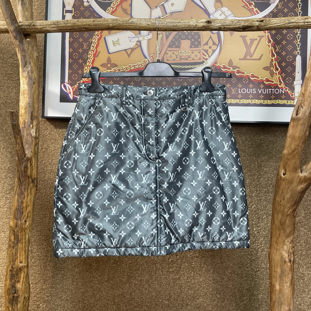 99新 LouisVuitton/路易威登 logo满印夹棉短裙 40码/80腰围