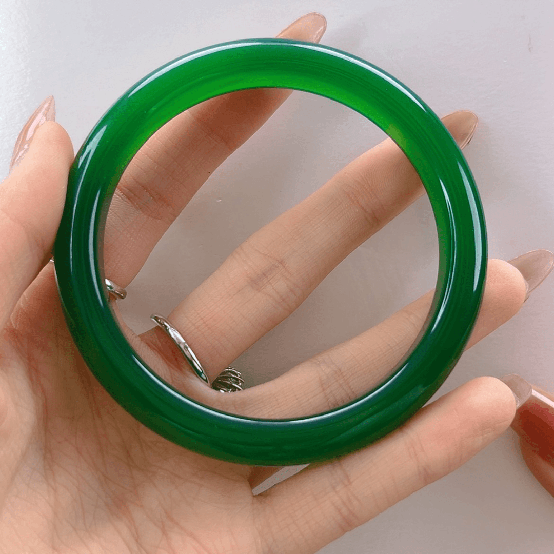 【闪购商品】玛瑙/玉髓手镯未镶嵌C****