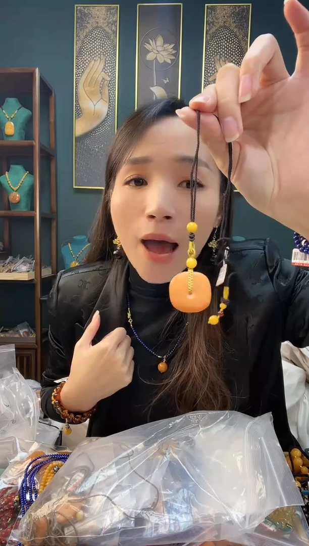 【闪购商品】琥珀手饰未镶嵌m02-微瑕