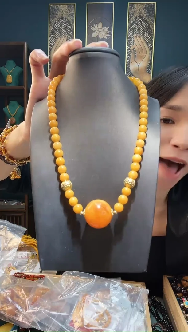 【闪购商品】琥珀裸石未镶嵌m25