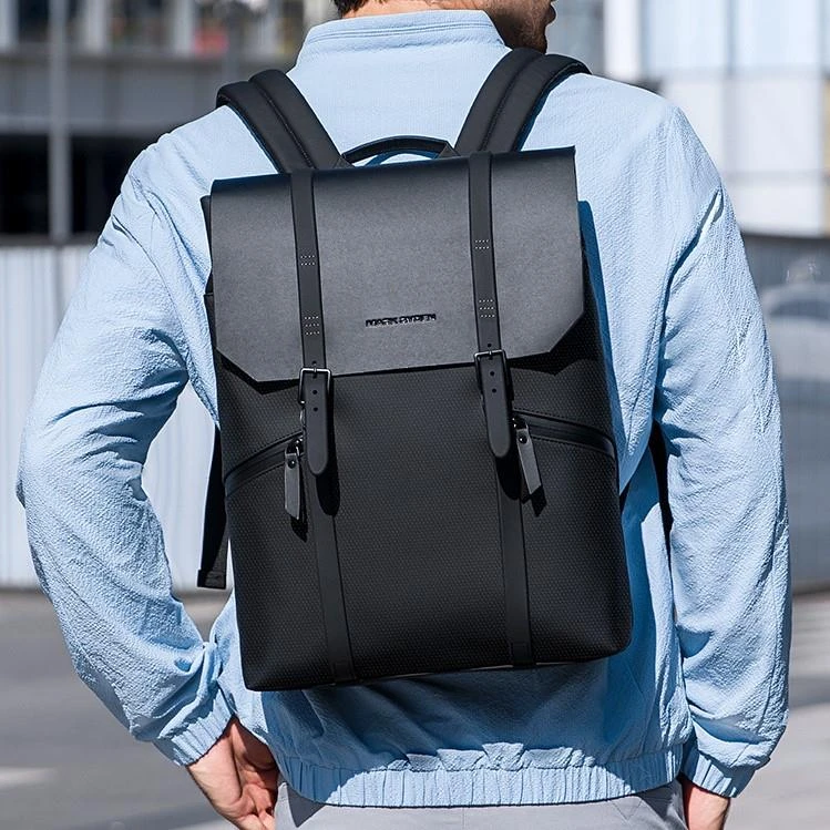 马可莱登新款背包男潮流学生大容量双肩包书包简约登山时尚电脑包