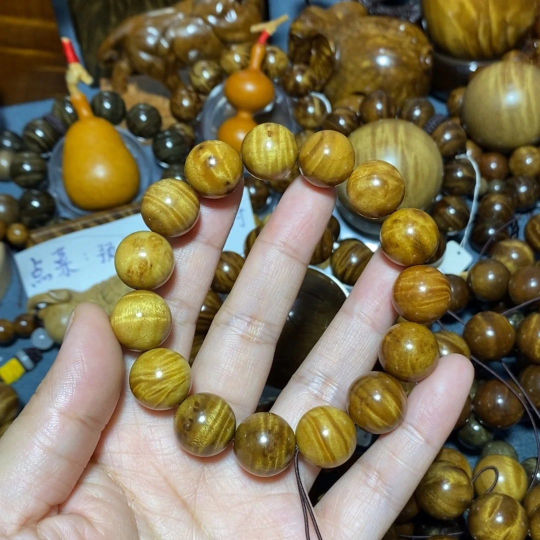 金丝楠木雕工艺品