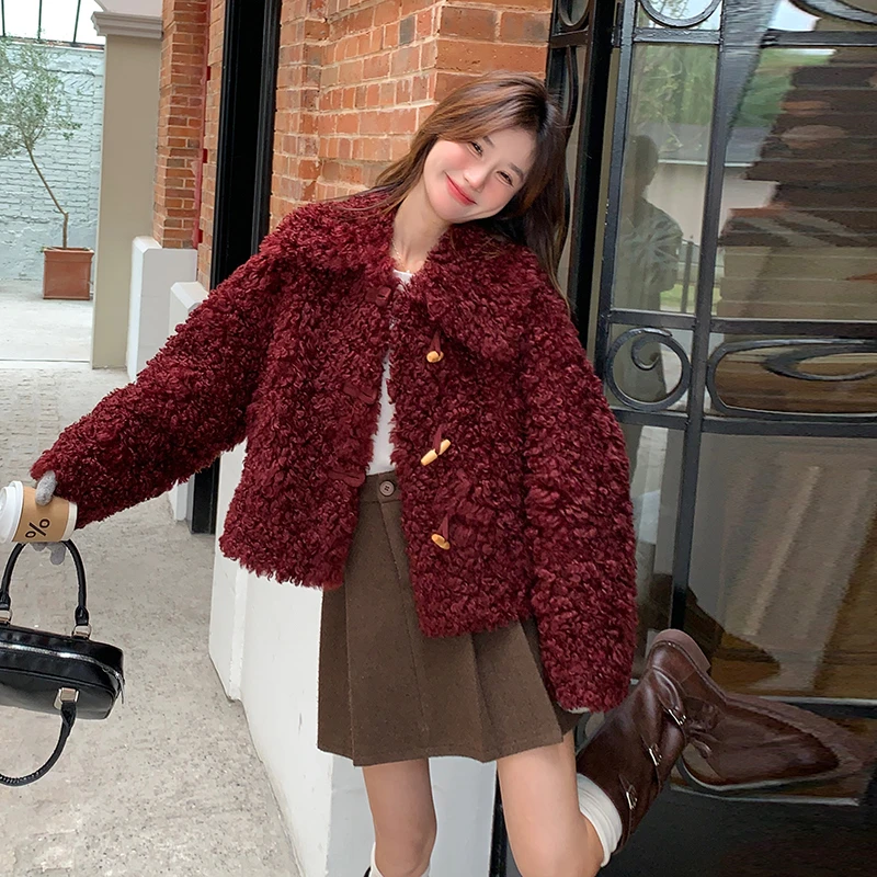 安可拉红法式复古牛角扣羊羔毛外套女2024秋冬新款氛围感皮毛一体