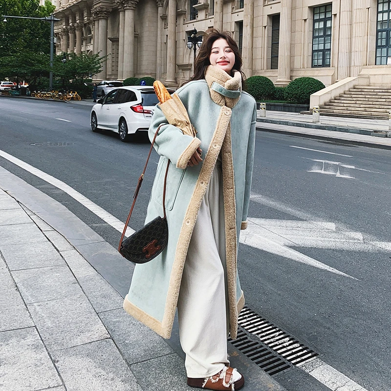 浅蓝色韩系复古羊羔毛大衣女2024秋冬新款长款两面穿皮毛一体外套