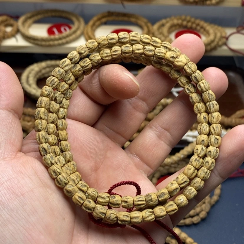 【闪购商品】柏香籽/百香籽吊坠热振红芽口龙脊鬼脸0.6左右