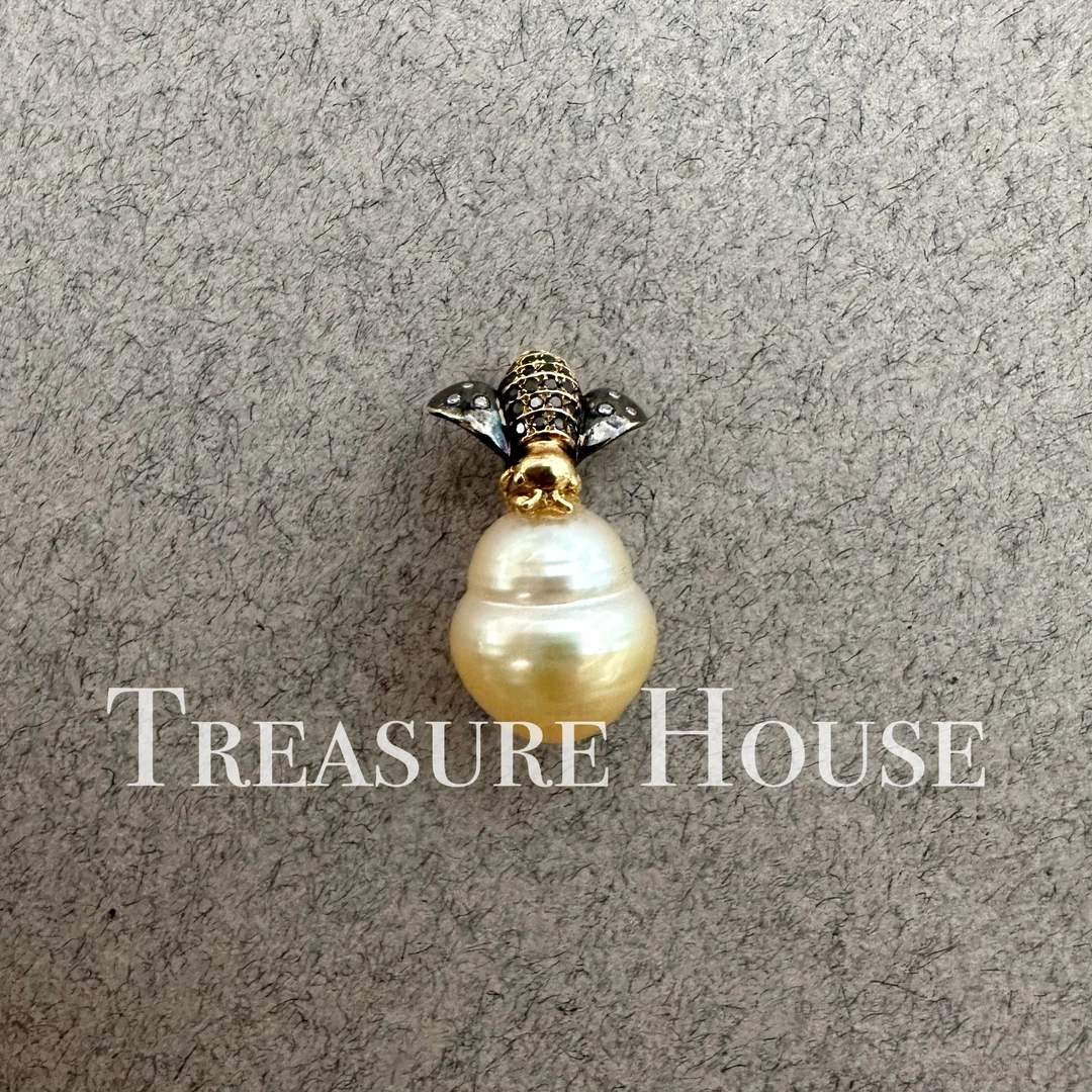【宝藏】10-11南洋金珠巴洛克渐变浅金中古设计感蜜蜂吊坠
