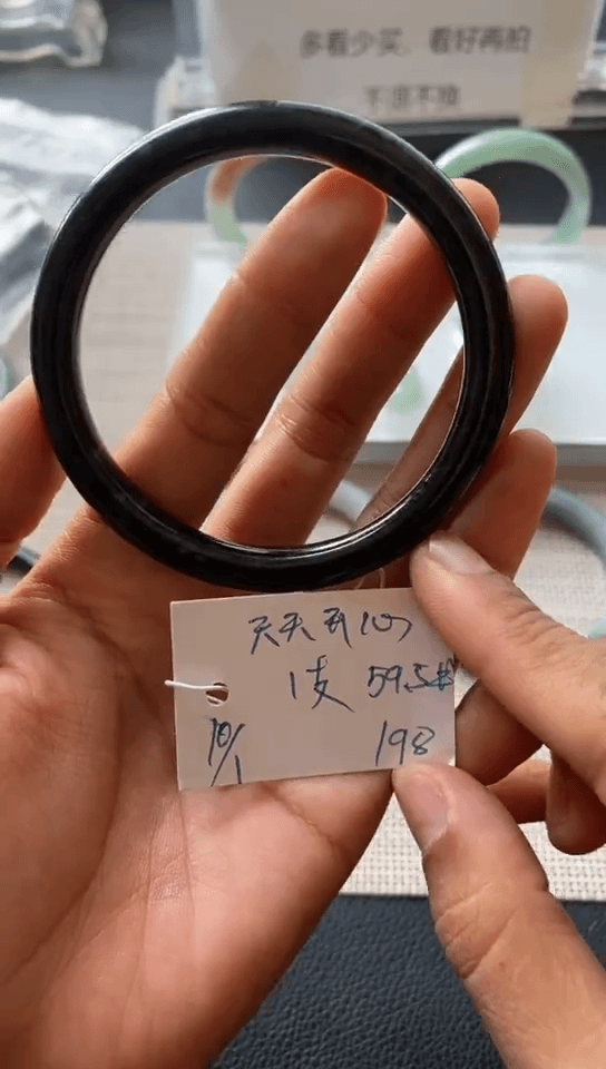 【闪购商品】定制翡翠未镶嵌缅甸代购不退不换